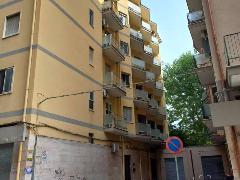 Appartamento a Brindisi in via Martiri delle Fosse Ardeatine 33 - Foto 2