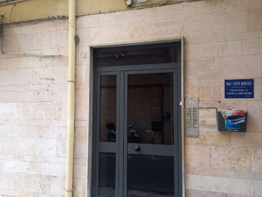 Appartamento a Brindisi in via Martiri delle Fosse Ardeatine 33 - Foto 3