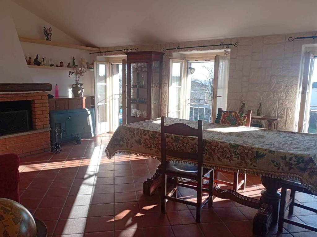 Appartamento a Comazzo in Via Palazzo Pertusati, 17 - Foto 2