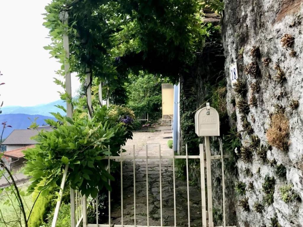 Casa indipendente a Intragna in Via Roma, 18 - Foto 3