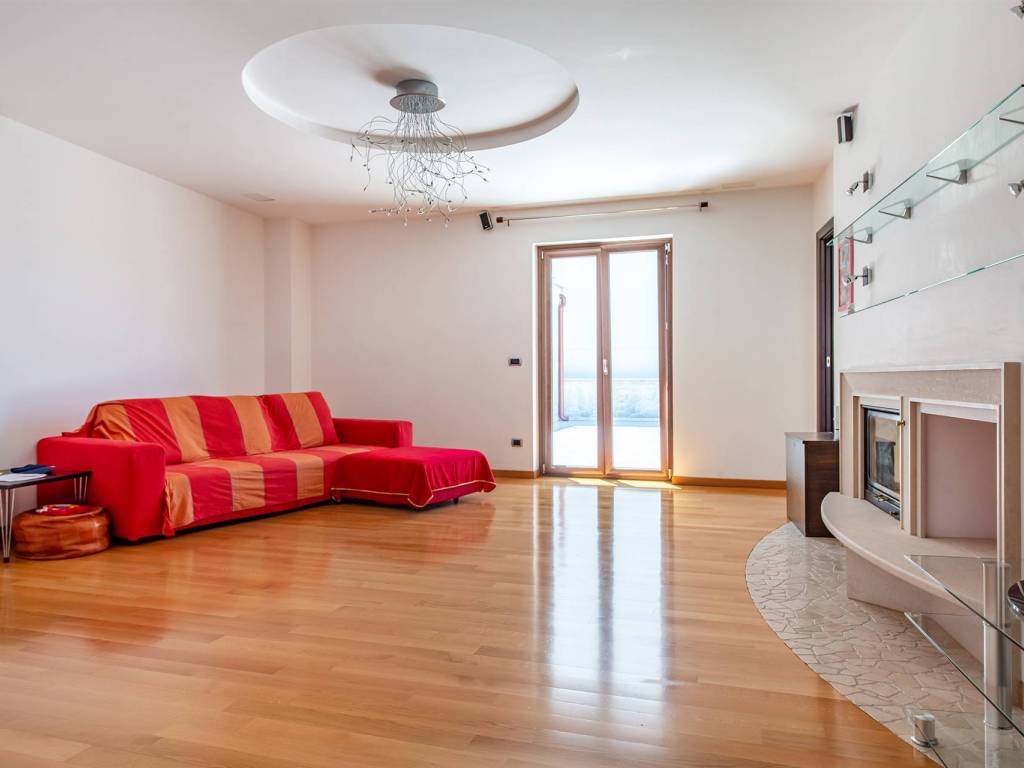 Casa indipendente a Cisternino in Via Brindisi - Foto 2