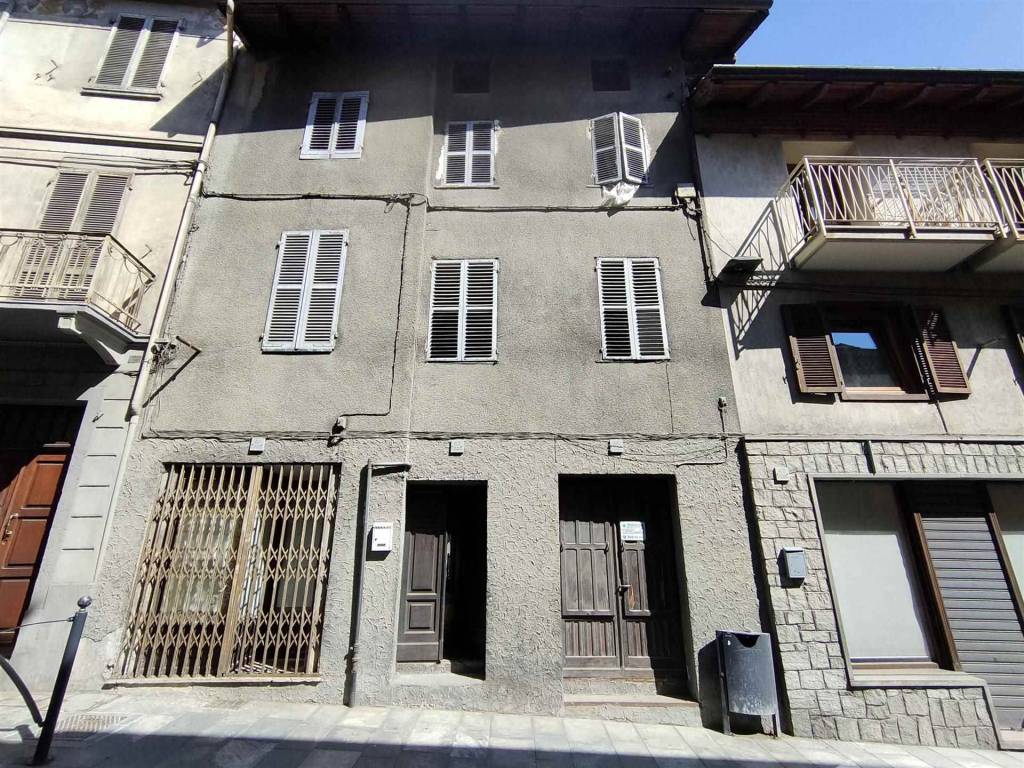 Appartamento a Chatillon in Via Emile Chanoux, 63 - Foto 1