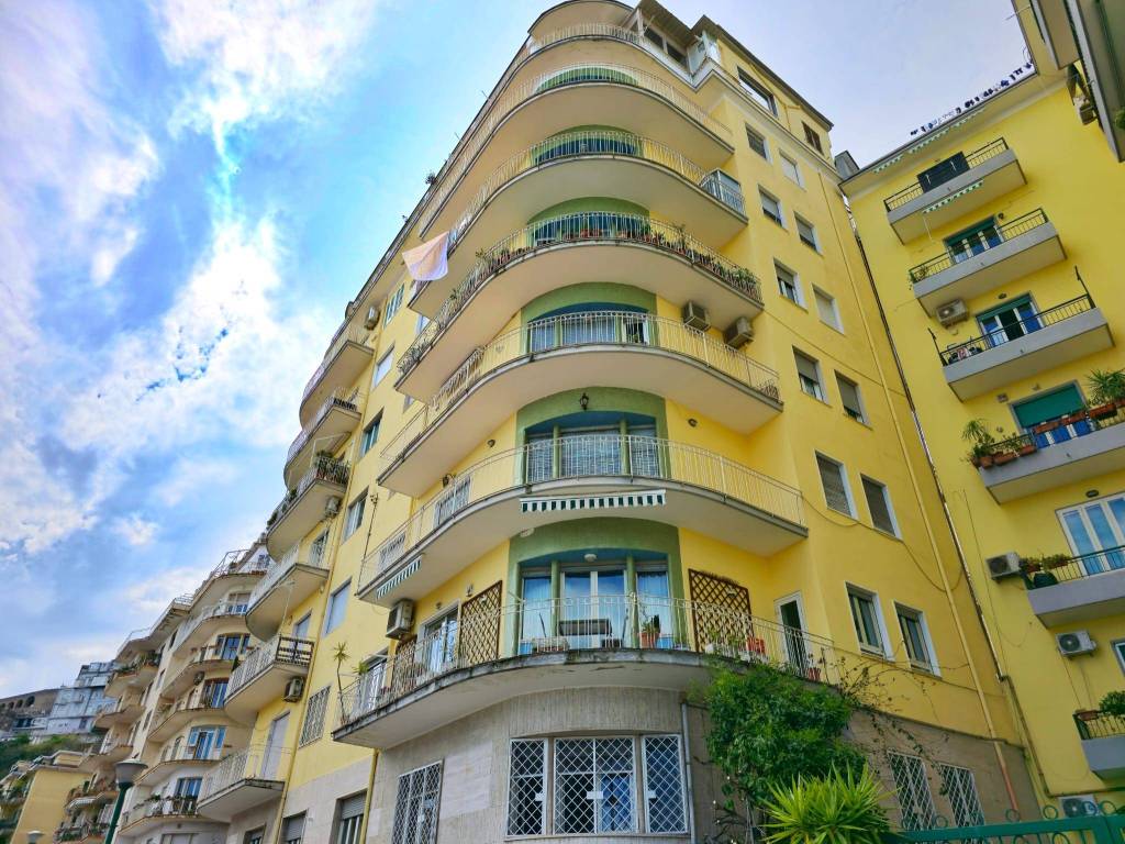 Appartamento a Napoli in Via Girolamo Santacroce - Foto 2