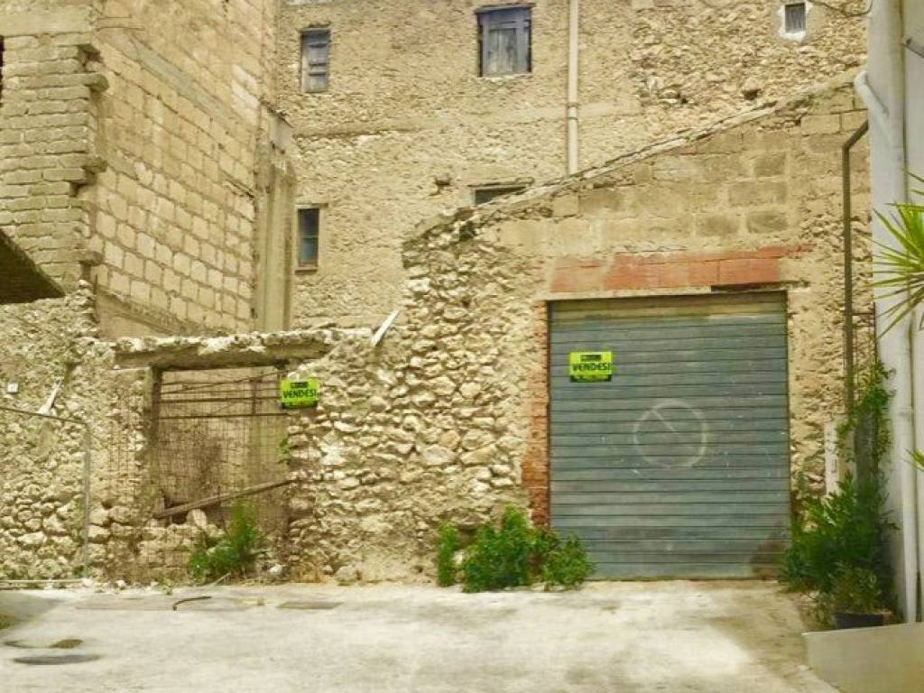Palazzo / stabile a Canicattì in Via Luigi Pirandello - Foto 3