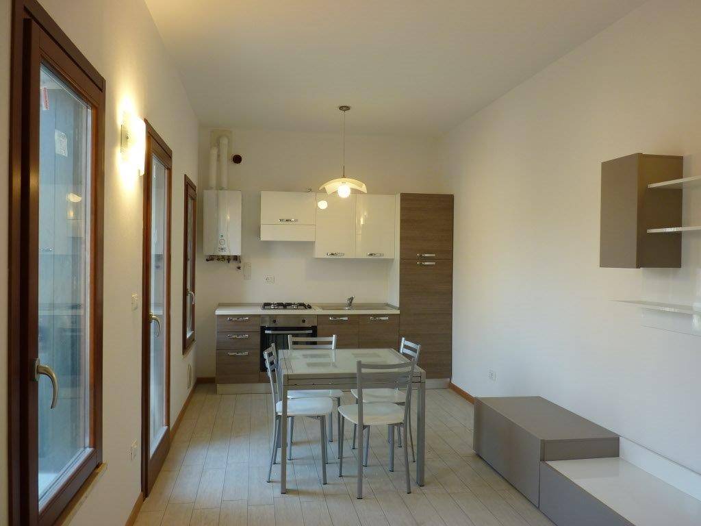 Appartamento a Sommacampagna in Via Corrobiolo, 10 - Foto 2