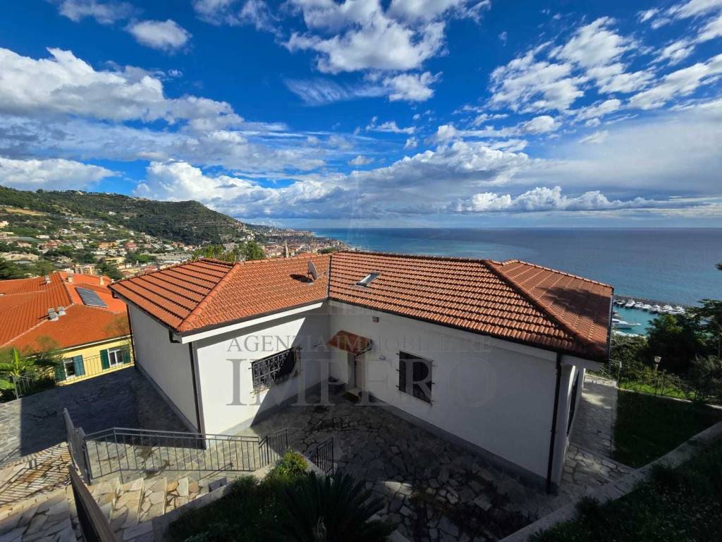 Villa a Ventimiglia in Via Forte San Paolo, 20 - Foto 2