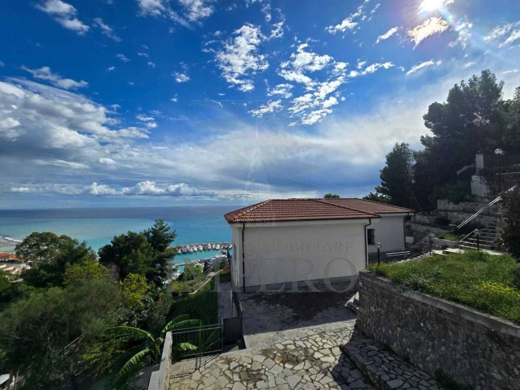 Villa a Ventimiglia in Via Forte San Paolo, 20 - Foto 4