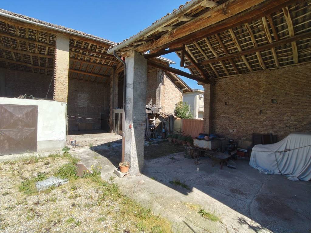 Casa indipendente a Voghera in Via Antonio Zelaschi - Foto 5