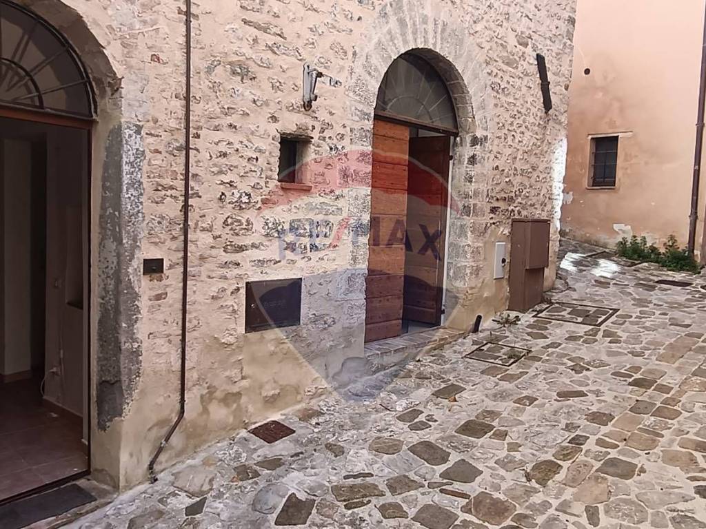 Appartamento a Nocera umbra in Via Piagge - Foto 2