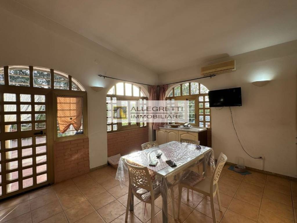 Villa a Terlizzi in Strada Comunale Vecchia Sovereto - Foto 4