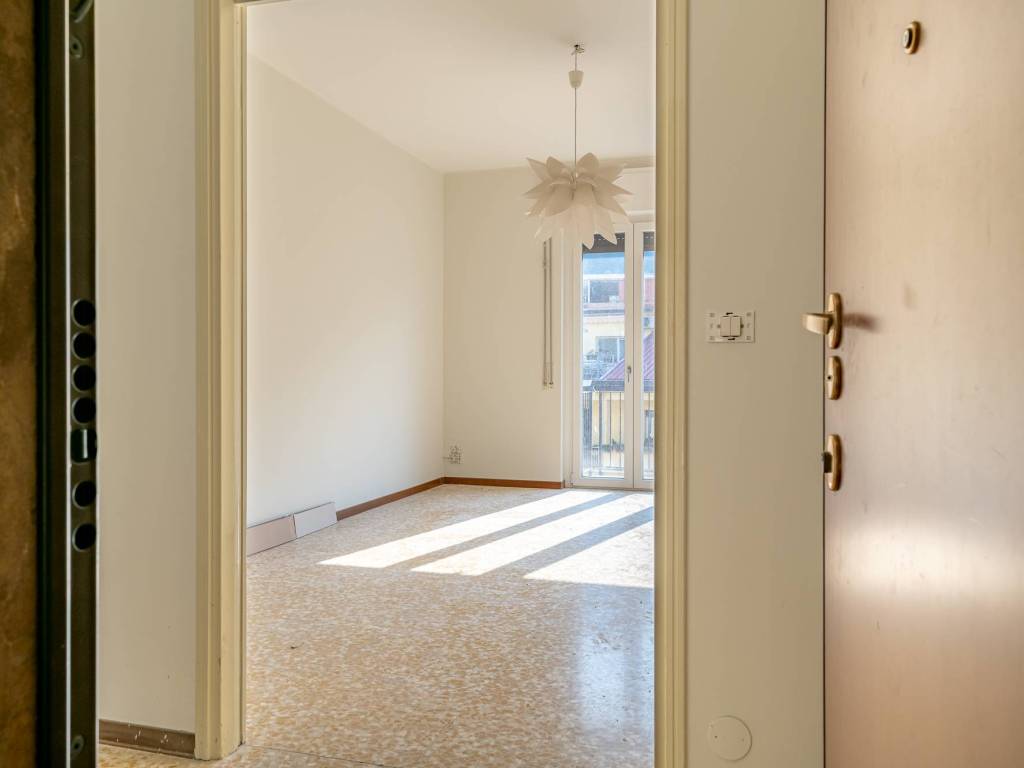 Appartamento a Como in Via Italia Libera - Foto 3