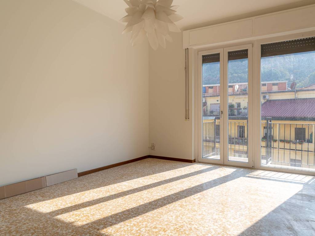 Appartamento a Como in Via Italia Libera - Foto 5
