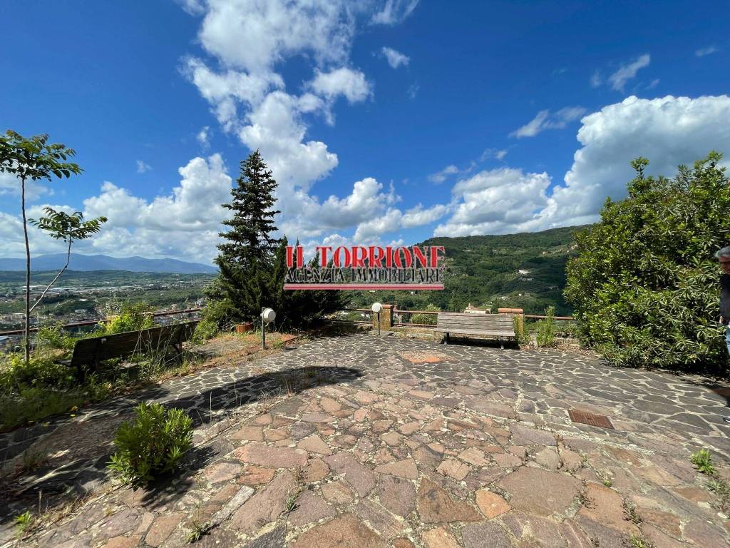Villa a Pescia in Via dei Colli per Uzzano - Foto 3