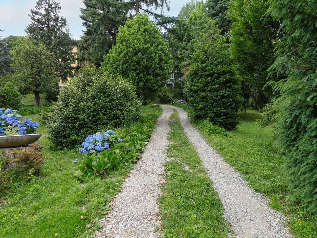 Villa a Cavaria con premezzo in VIA MONTEGRAPPA, 148 - Foto 3