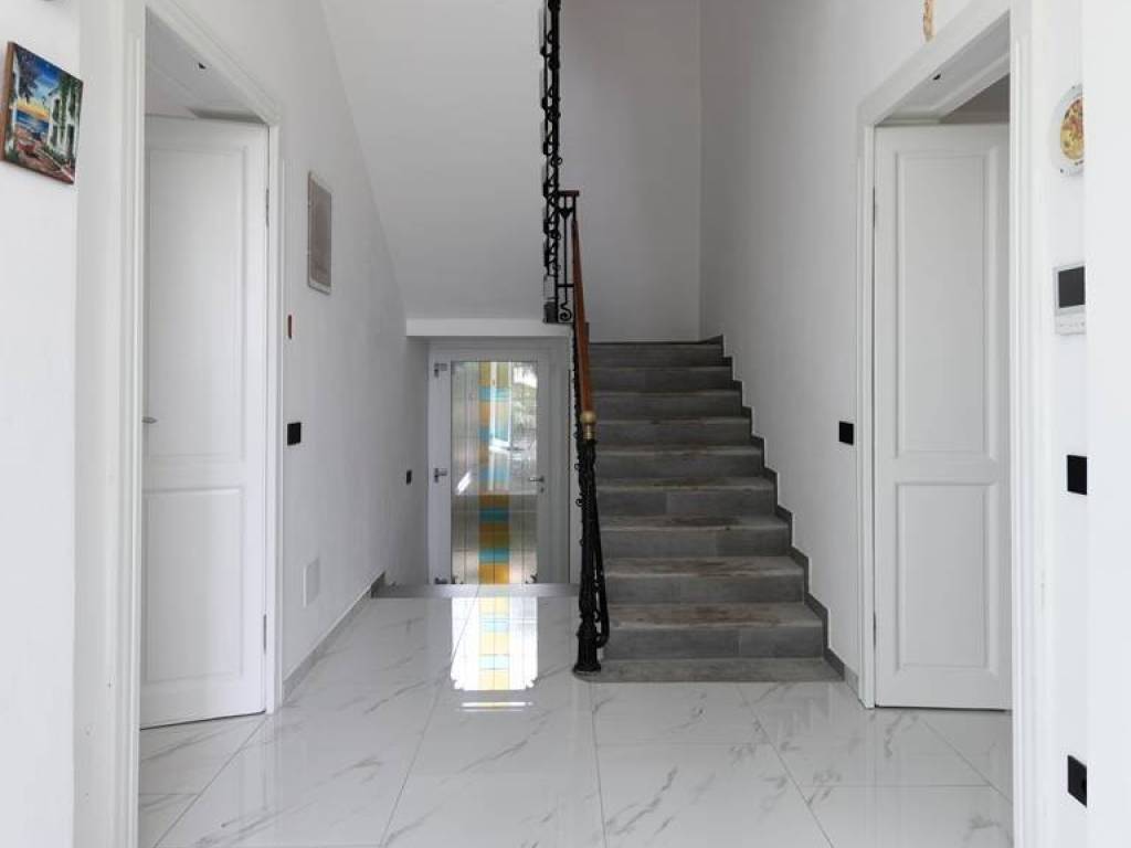 Villa a Cavaria con premezzo in VIA MONTEGRAPPA, 148 - Foto 5
