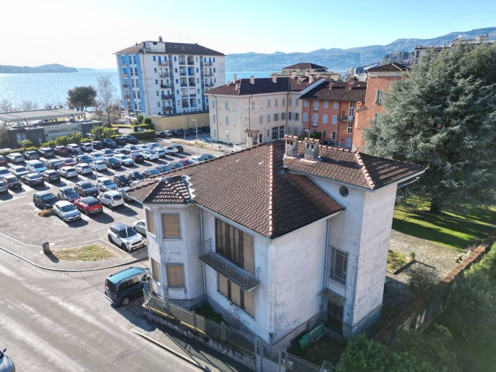 Villa a Verbania in Via Brigata Cesare Battisti, 5 - Foto 5