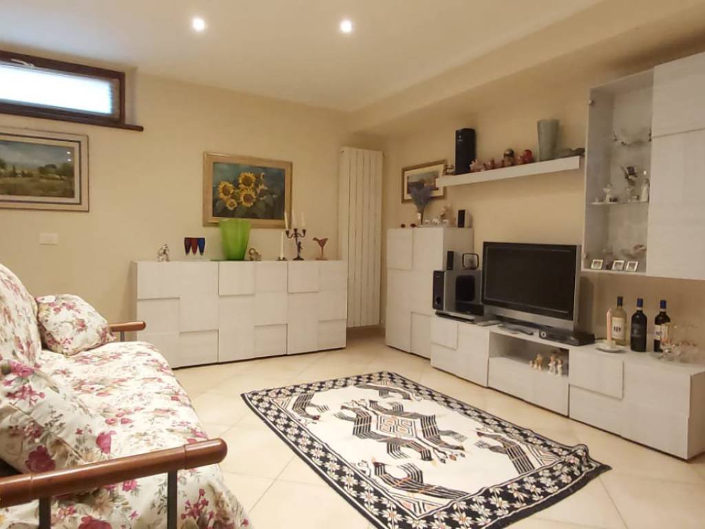 Villetta a schiera a Camaiore in Via Roma Camaiore Centro - Foto 5