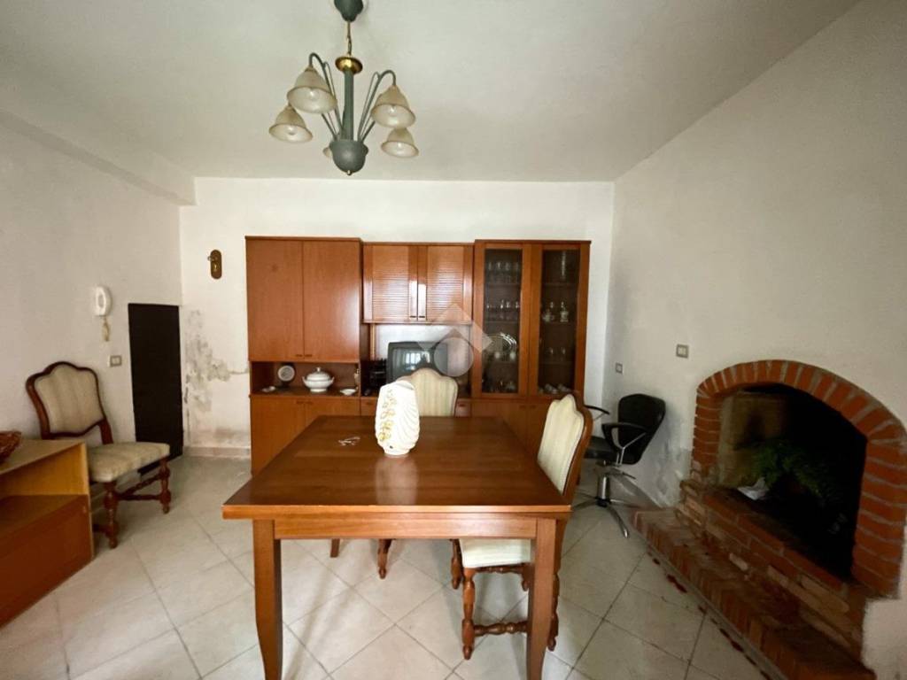 Rustico / casale a Besano in Via Guglielmo Marconi - Foto 2