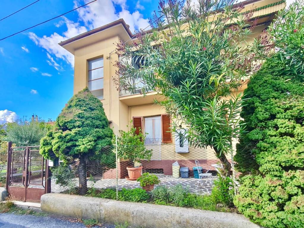 Casa indipendente a Rieti in Via Accumoli, 14 - Foto 2