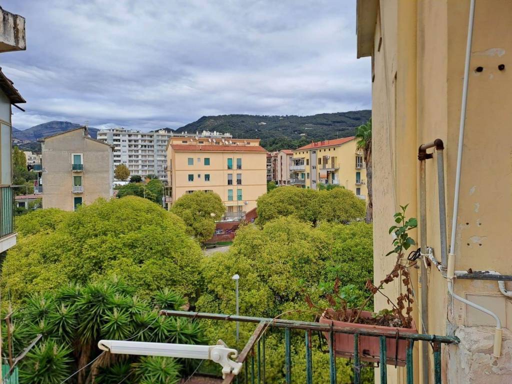 Appartamento a Salerno in Piazzetta Anita Garibaldi - Foto 3