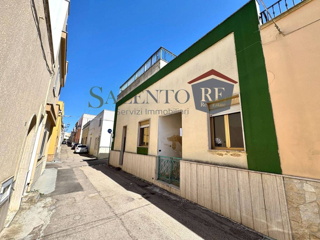 Casa indipendente a Casarano in Via Pietro Micca - Foto 3