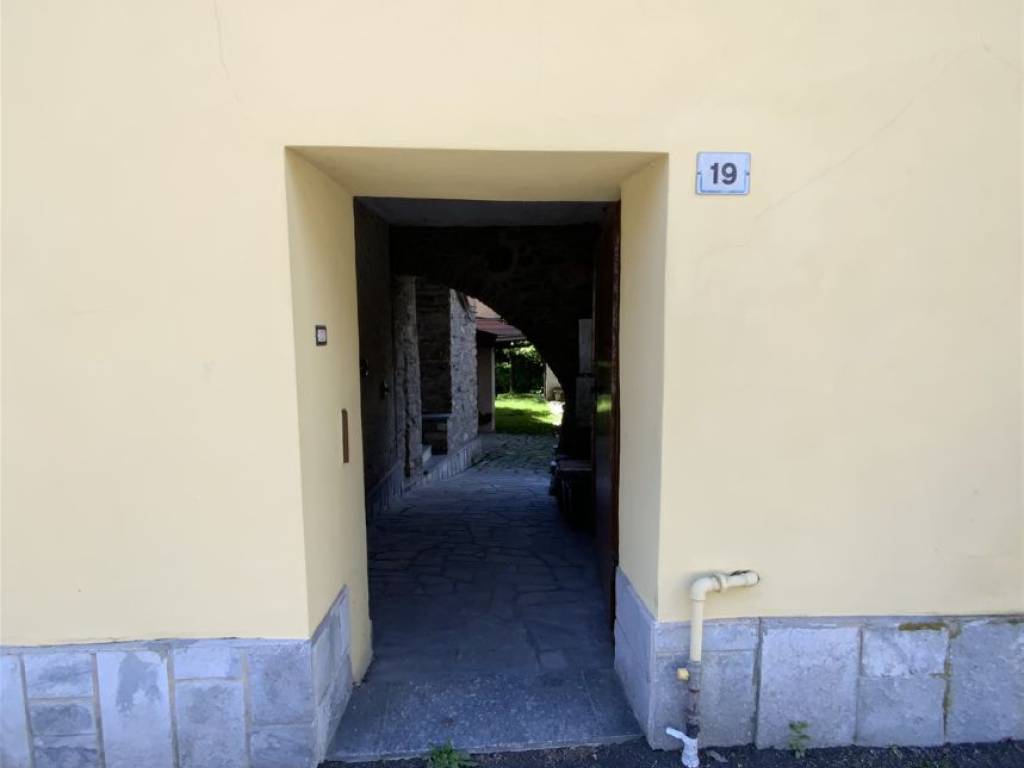 Casa indipendente a Gignese in Via 4 Novembre, 19 - Foto 3