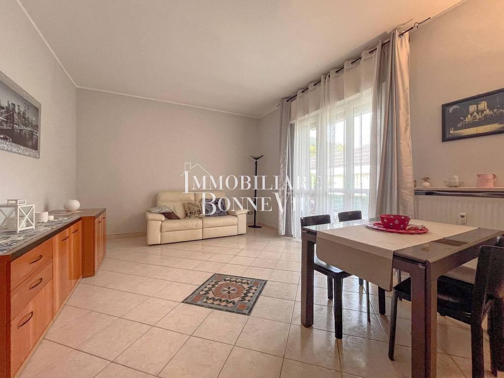 Appartamento a Induno olona in Via Patrioti - Foto 4