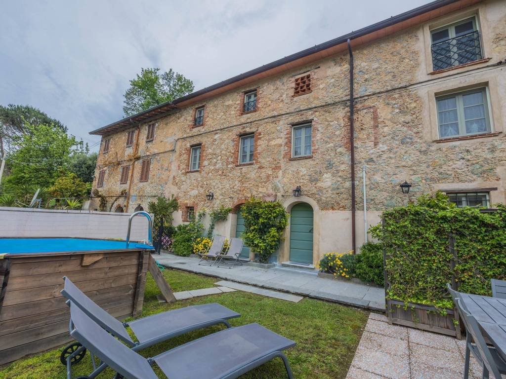 Rustico / casale a Camaiore in Via di Contra - Foto 2