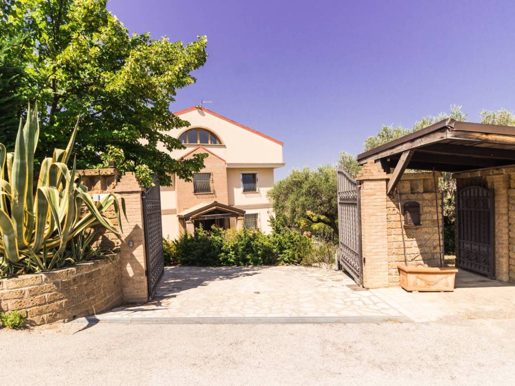 Villa a Spoltore in Via Colle San Giovanni - Foto 2