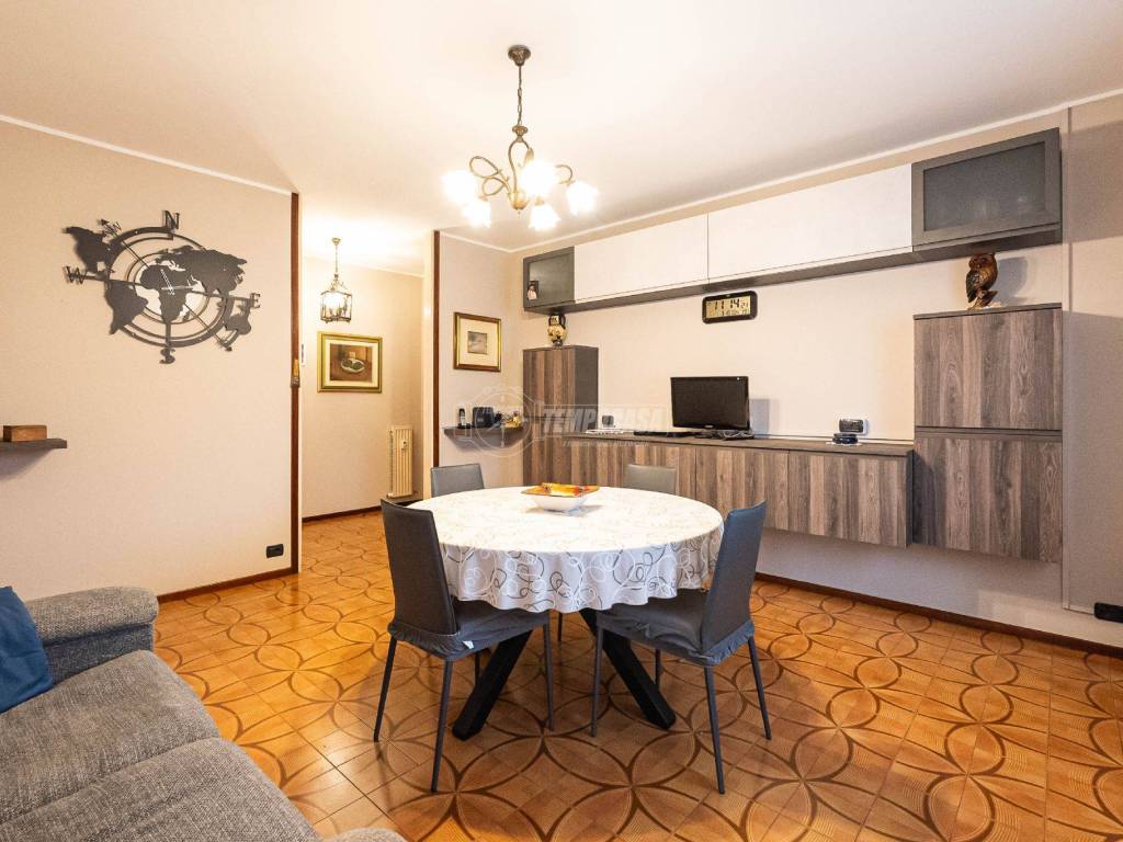 Appartamento a Oggiono in Via Roma 13 - Foto 2