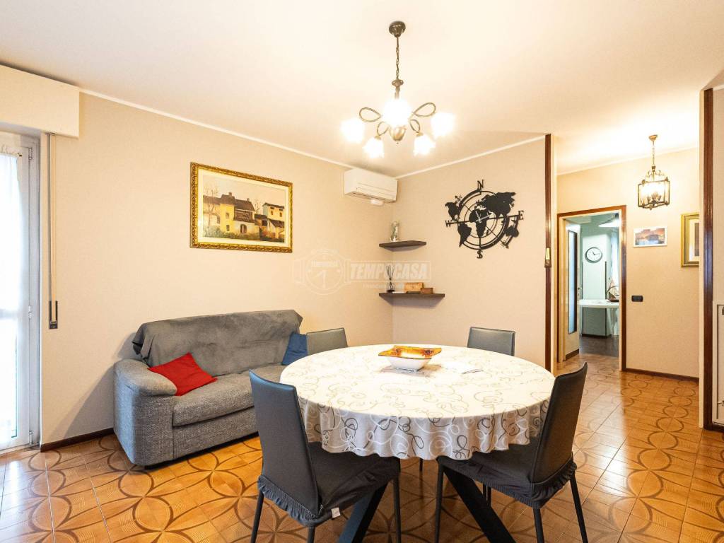 Appartamento a Oggiono in Via Roma 13 - Foto 4