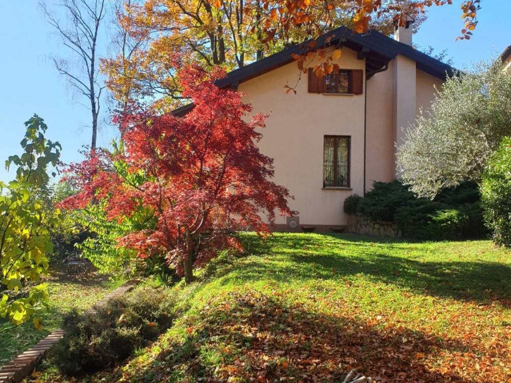 Villa a Cuasso al monte in Via dei Rossi - Foto 3