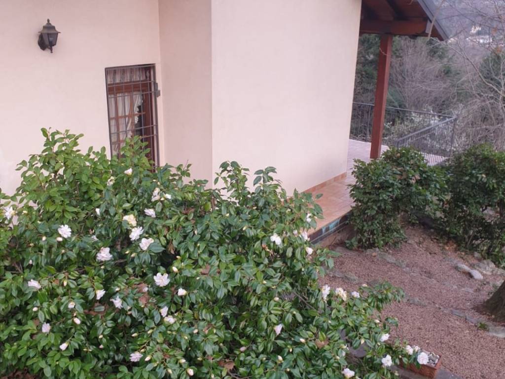 Villa a Cuasso al monte in Via dei Rossi - Foto 4