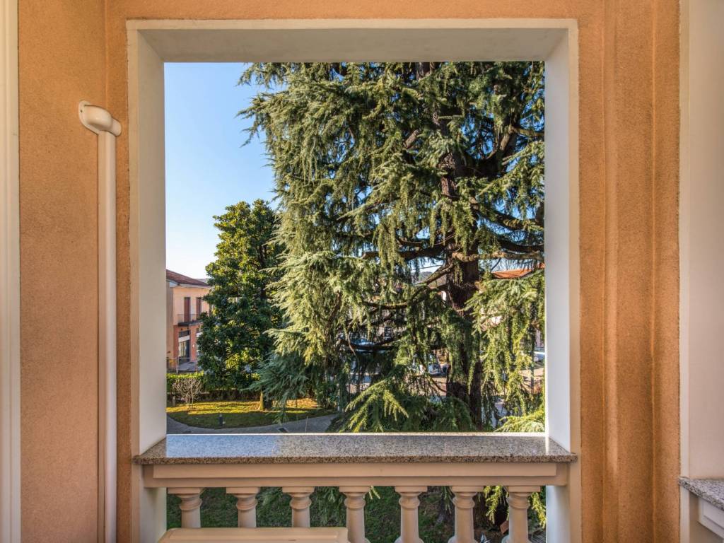 Villa a Castronno in Via Camillo Benso di Cavour - Foto 4