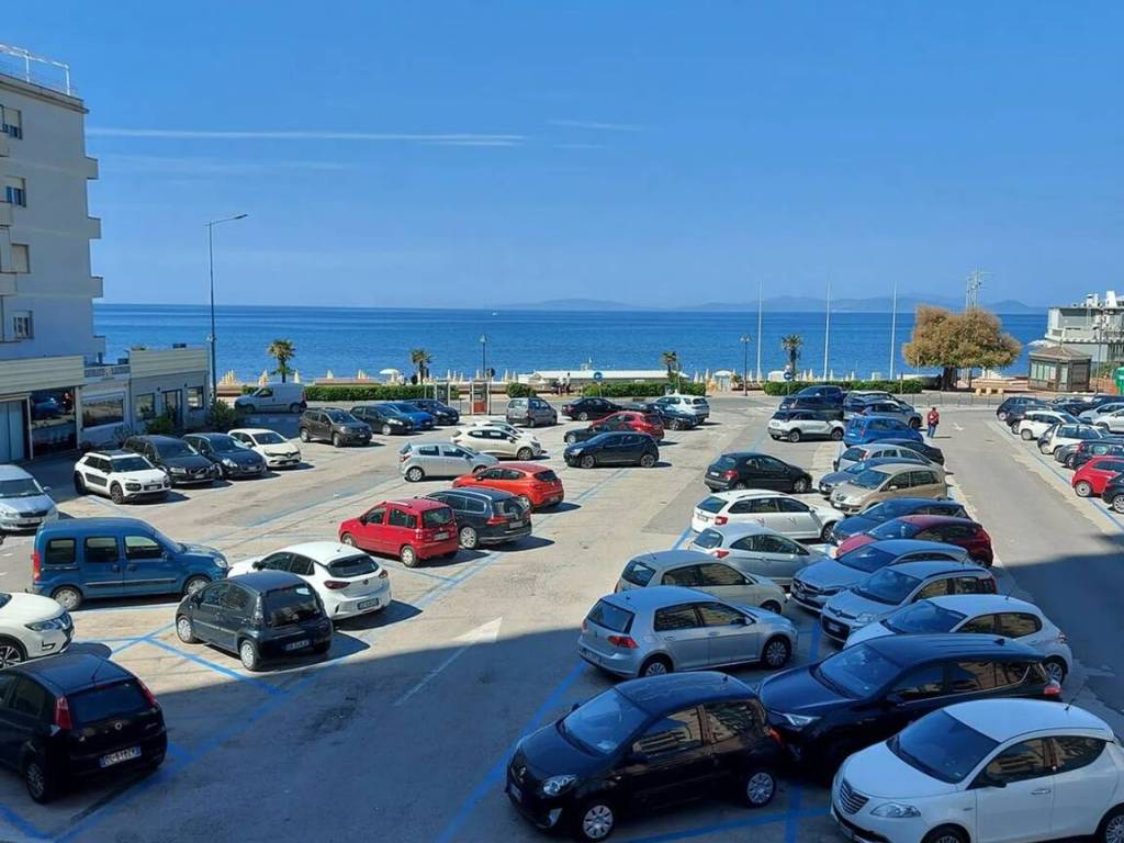Appartamento a Follonica in Area Residenziale Centro Centro - Foto 2