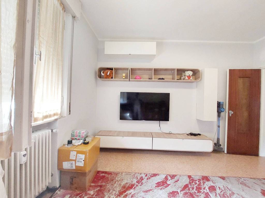 Appartamento a Guastalla in Via Giovanni Zibordi - Foto 2