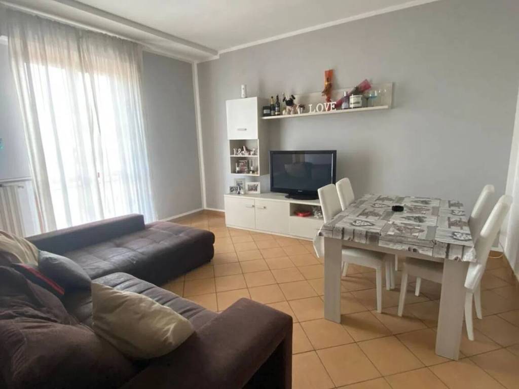 Appartamento a Voghera in Via Lomellina - Foto 2