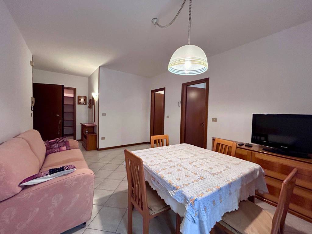 Appartamento a Correggio in Via Gabrio Casati - Foto 2