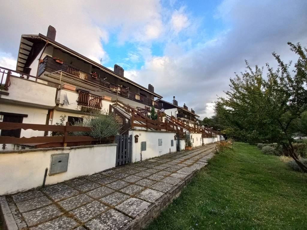 Appartamento a Lucoli in Località le Terrazze - Foto 3