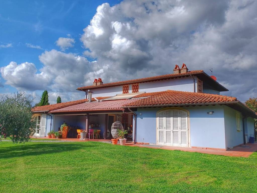 Villa a Capannori in Via del Cimitero di Lammari - Foto 2