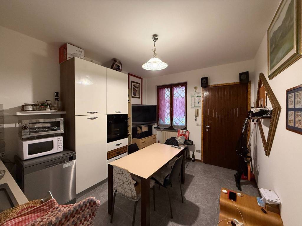 Appartamento a Massa e cozzile in Via 1 Maggio, 277 - Foto 4