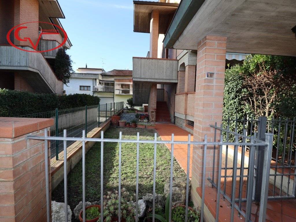 Appartamento a Montevarchi in Via Napoli - Foto 3