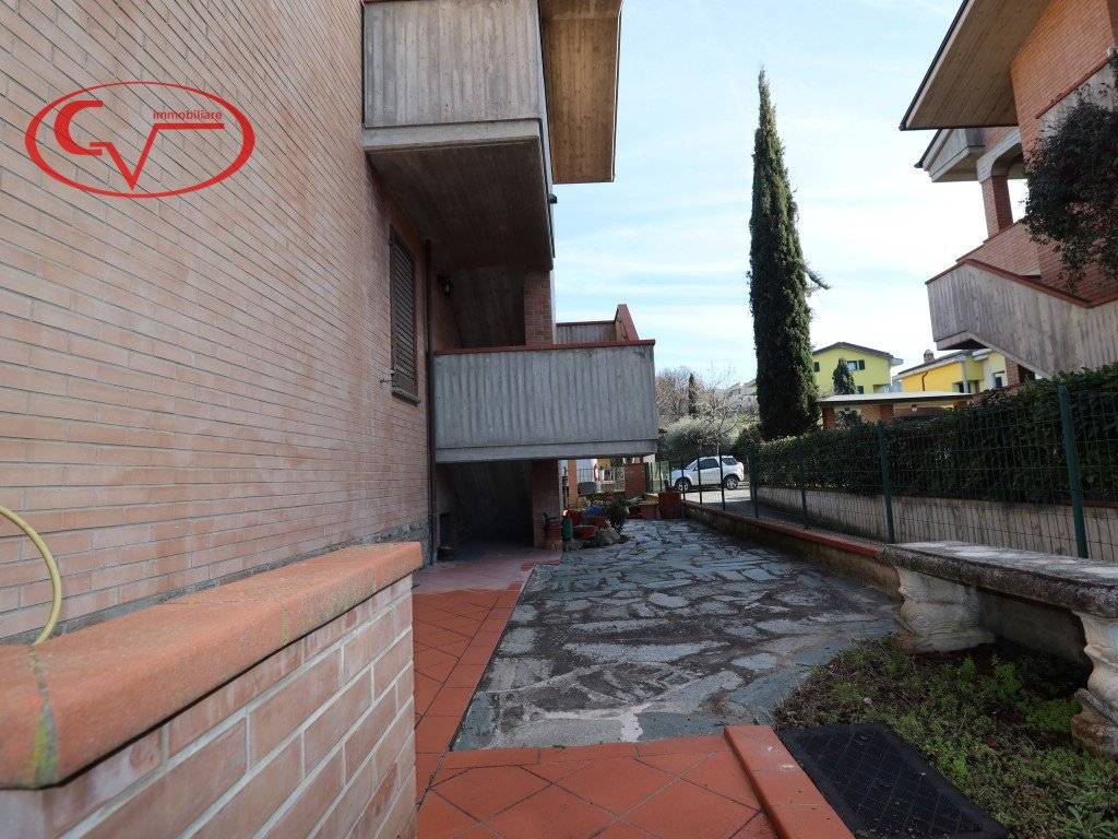 Appartamento a Montevarchi in Via Napoli - Foto 5