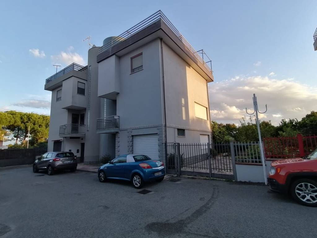Villa a Lamezia terme in Via Pietro Nenni - Foto 5