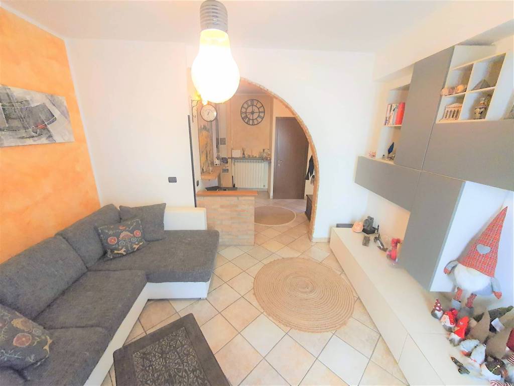 Appartamento a Oggiono - Foto 2