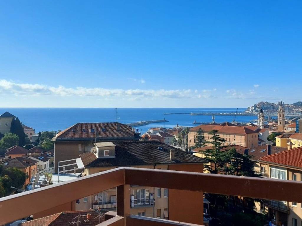 Appartamento a Imperia in Via Diano Calderina - Foto 2