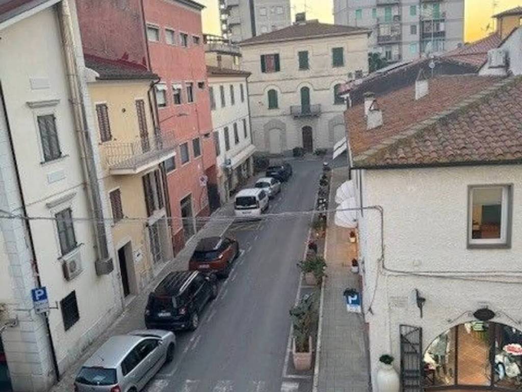 Appartamento a Follonica in Via Norma Pratelli - Foto 2
