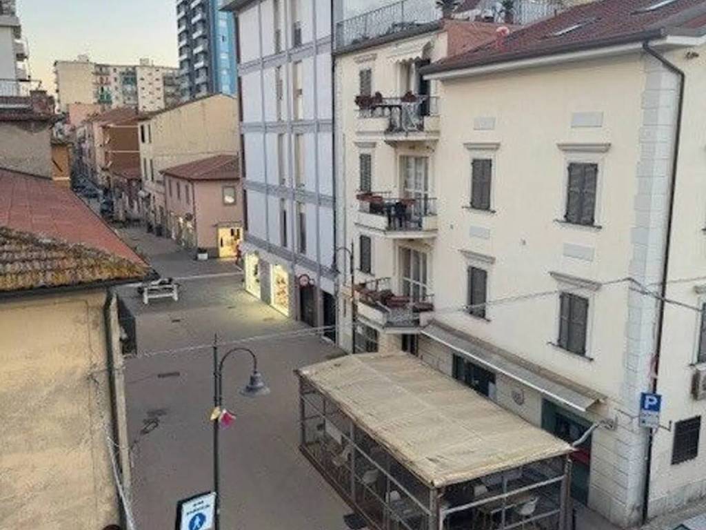 Appartamento a Follonica in Via Norma Pratelli - Foto 3