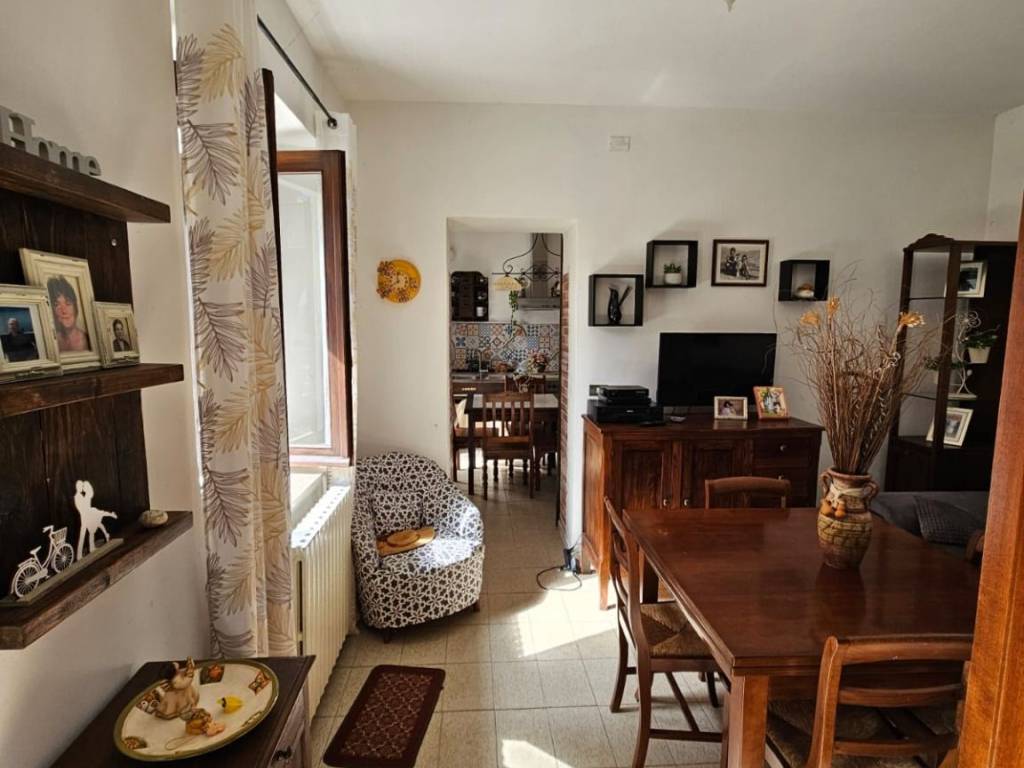 Appartamento a Omegna in Via 4 Novembre - Foto 2