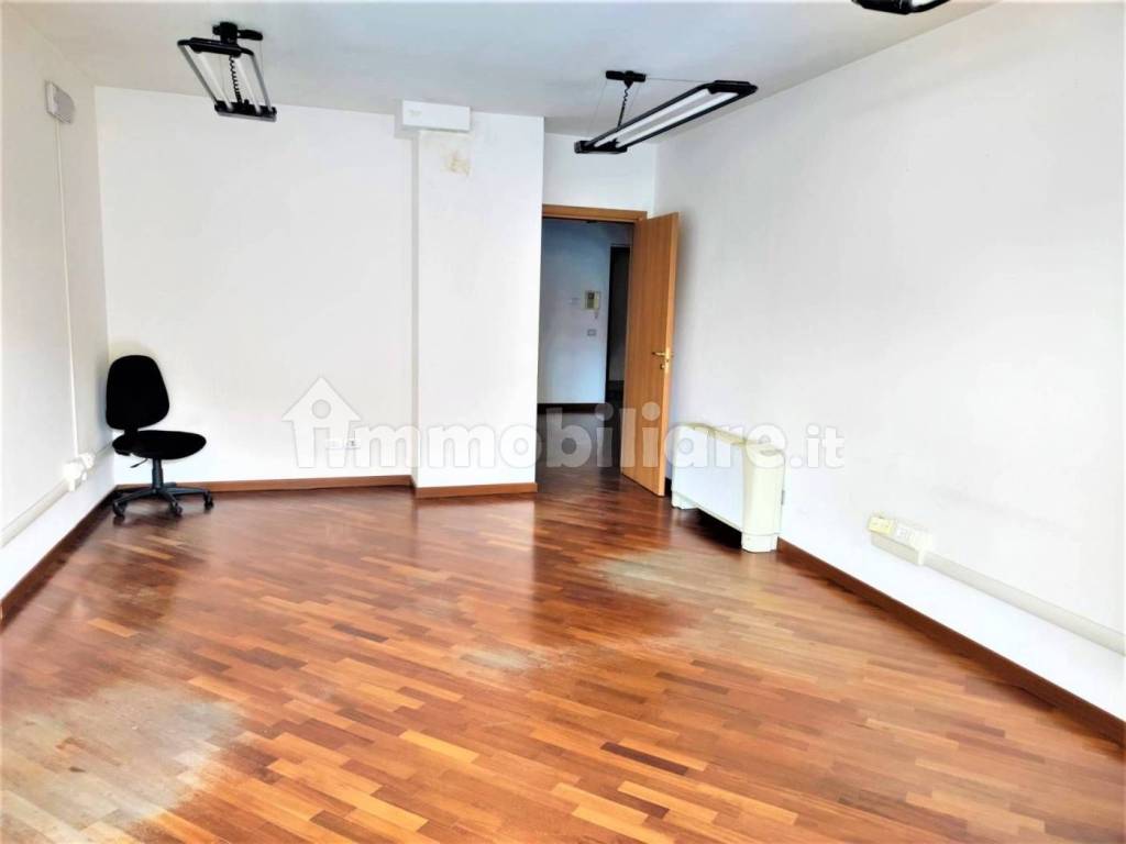 Palazzo / stabile a Frosinone in Via Tommaso Landolfi - Foto 2